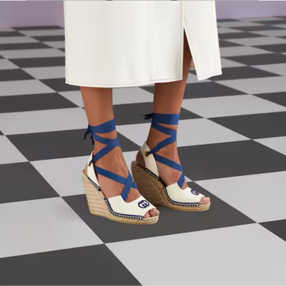 GUCCI espadrille with ribbon tie - Picture 6 of 10